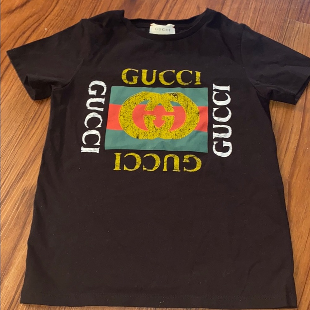 100% Authentic Gucci T shirt w/ classic logo